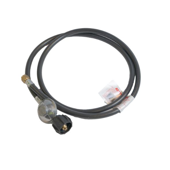 A black rubber hose with metal connectors and a regulator, coiled neatly, is equipped with a protective cap and a white tag displaying red text in a studio setting.